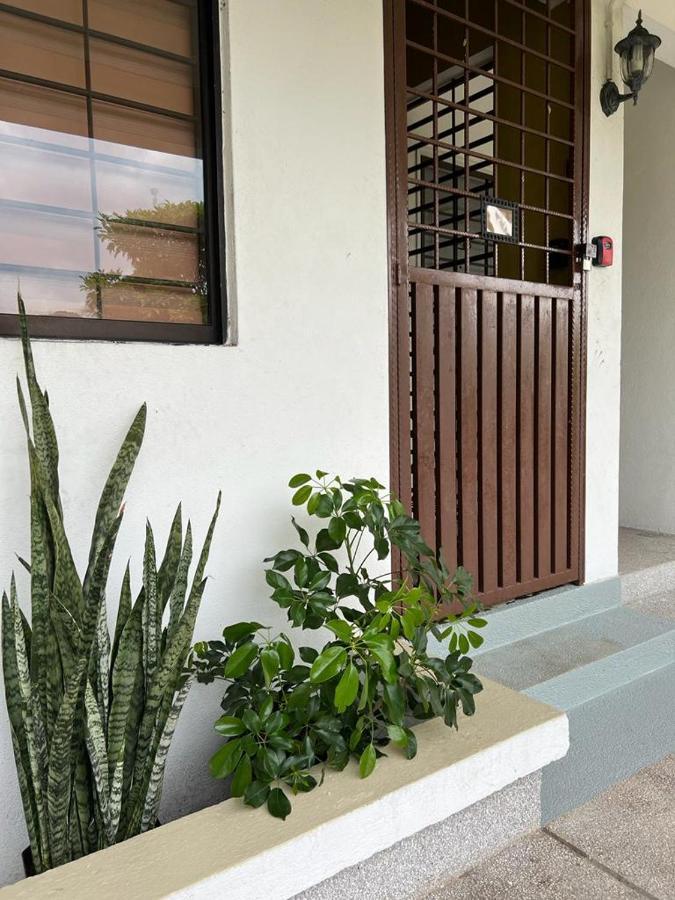 Pd Seaview Vip Staycation W Wifi Kampong Bagan Pinang Екстериор снимка
